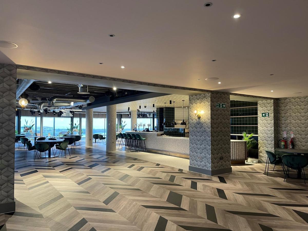 Waterfront Отель Саутпорт